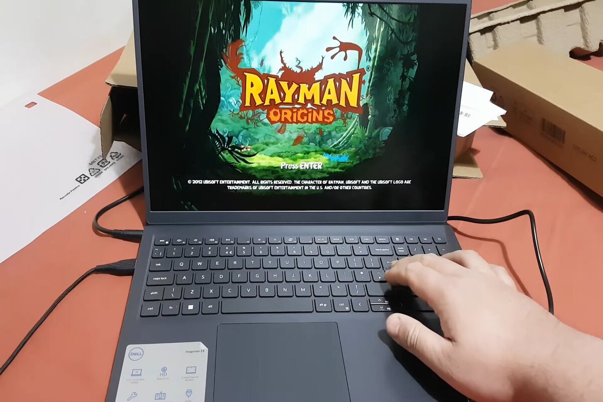 Laptop Dell Inspiron 15 3525 4R52X sở hữu cấu hình ổn định cho sinh viên