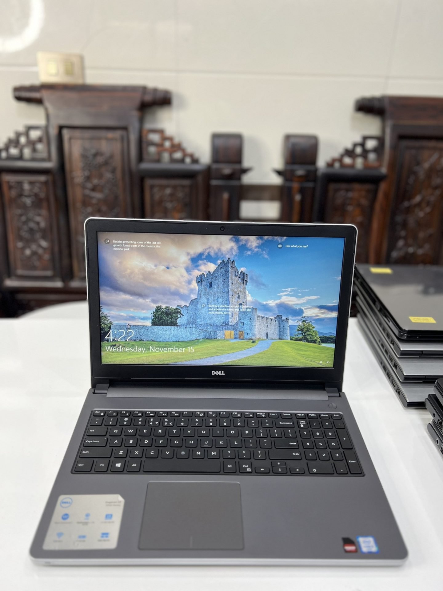 Laptop Dell Inspiron đời cũ, một lựa chọn phổ biến cho người tìm laptop chơi game giá rẻ