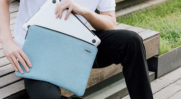 Laptop được bảo vệ trong túi chống sốc