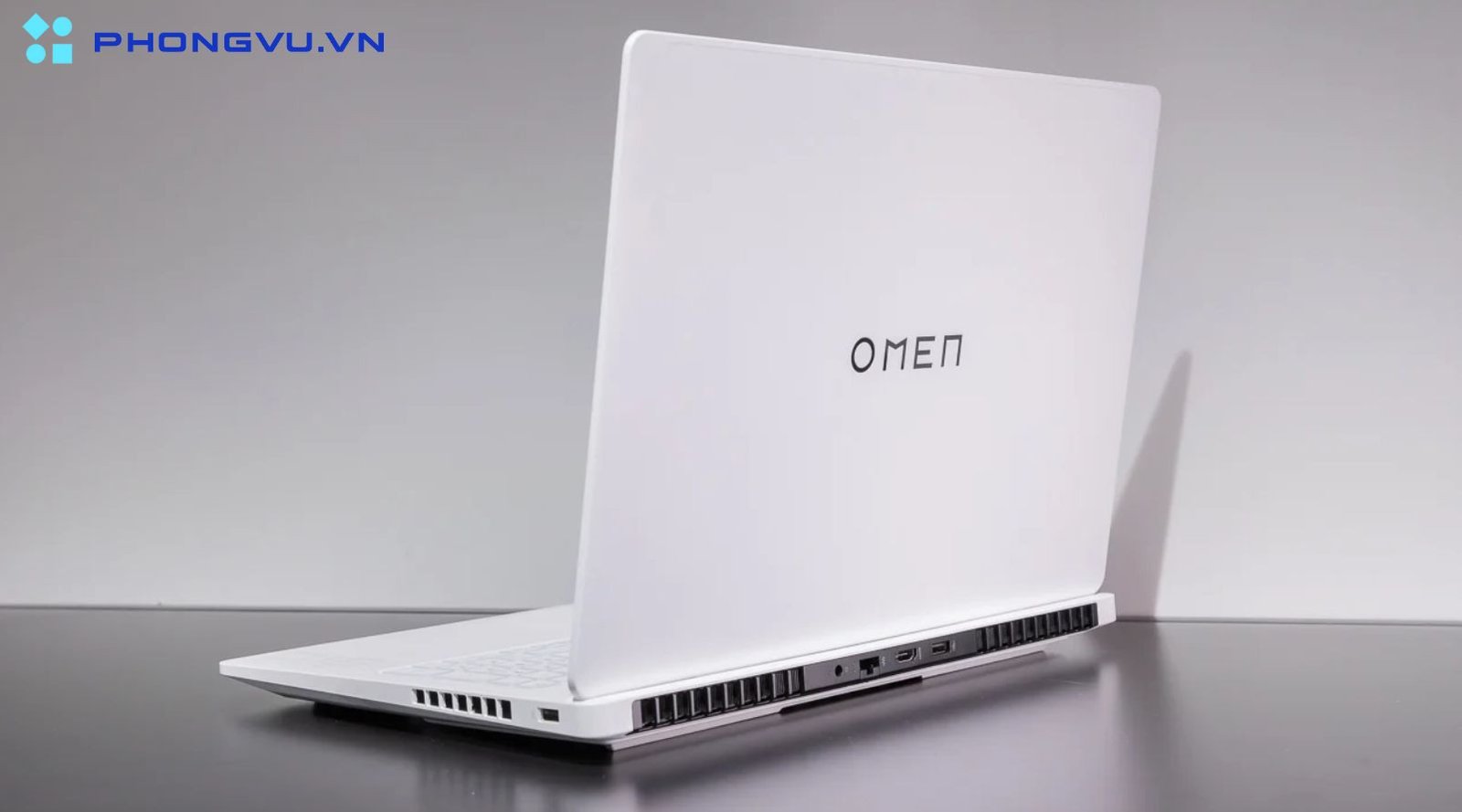 Laptop gaming HP Omen với thiết kế tinh tế và hiệu năng mạnh mẽ, đại diện cho dòng laptop chơi game tốt nhất hiện nay từ HP.