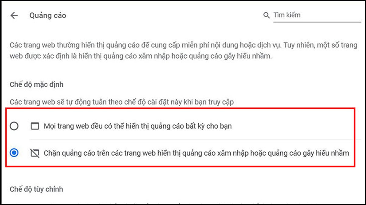 Laptop hiển thị trình duyệt Google Chrome với quảng cáo hoặc nội dung web
