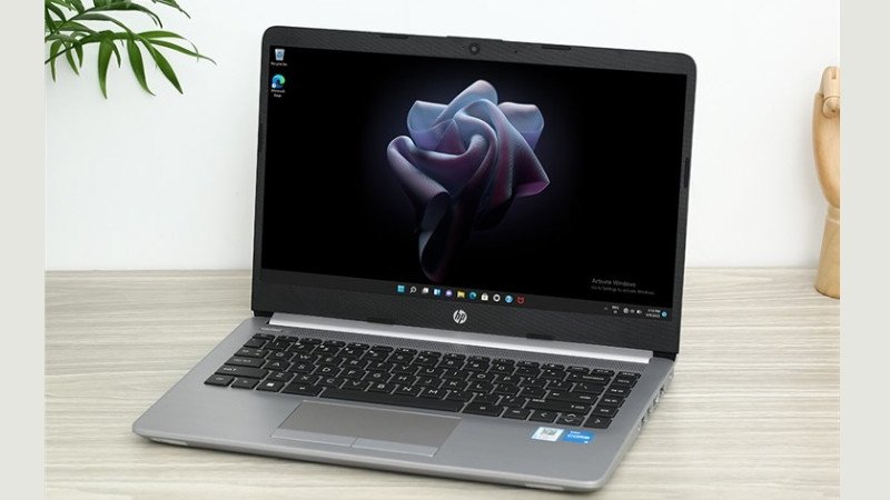 Laptop HP 240 G8 i3 1115G4 màn hình 14 inch
