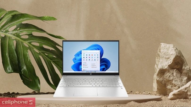 Laptop HP Pavilion 15-EG2083TU 7C0W9PA với bàn phím và trackpad