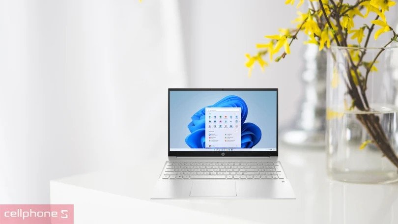 Laptop HP Pavilion 15-eg3111tu 8u6l8pa với bộ vi xử lý Intel Core i5 thế hệ 13