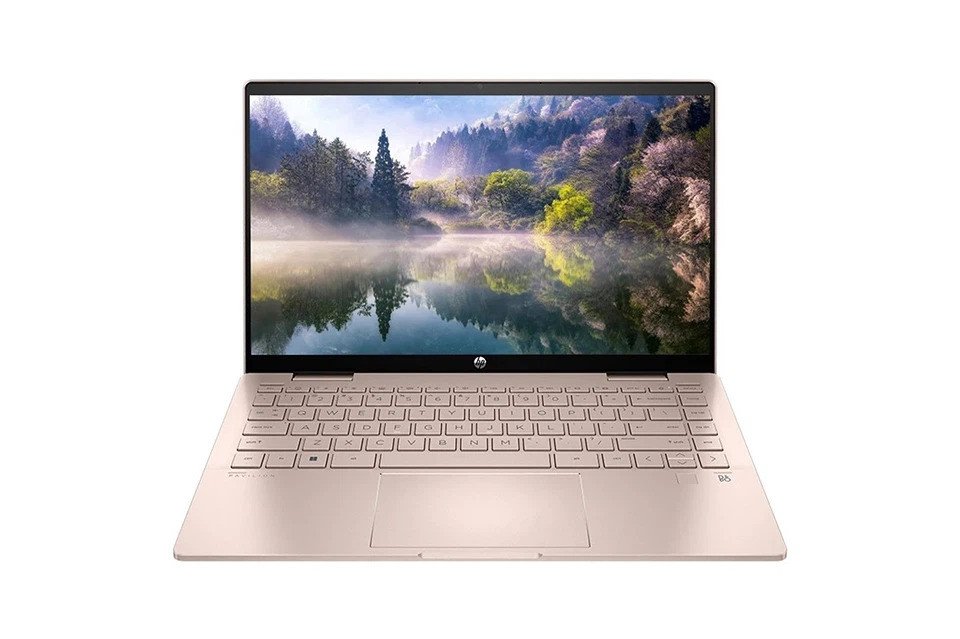 Laptop HP Pavilion x360 14-ek0058TU màu bạc xoay gập 360 độ, màn hình cảm ứng đang hiển thị tài liệu học tập, lý tưởng cho giáo viên