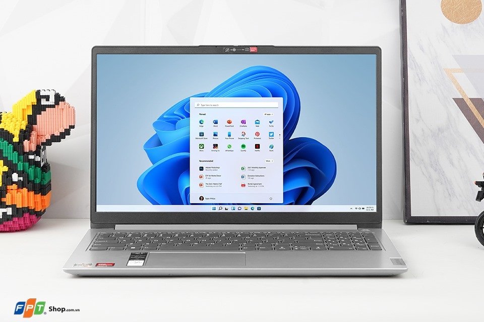 Laptop Lenovo IdeaPad 1 15ALC7 R5 5500U màu xám trên nền trắng, mẫu laptop tầm giá 15 triệu tốt nhất 2024