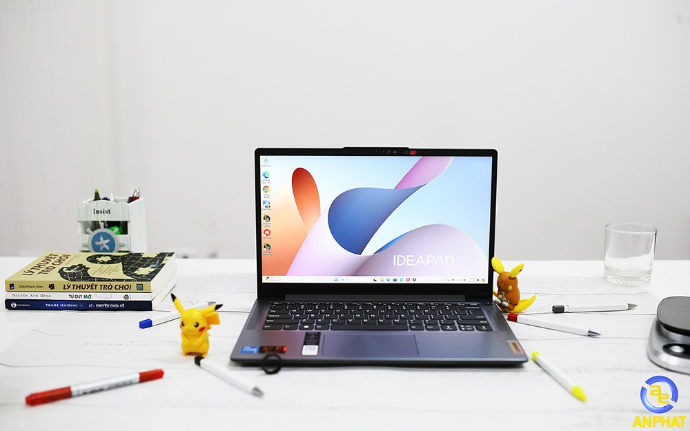 Laptop Lenovo IdeaPad Slim 3 14IAH8 83EQ0004VN với cấu hình Intel Core i5, RAM 8GB, SSD 512GB