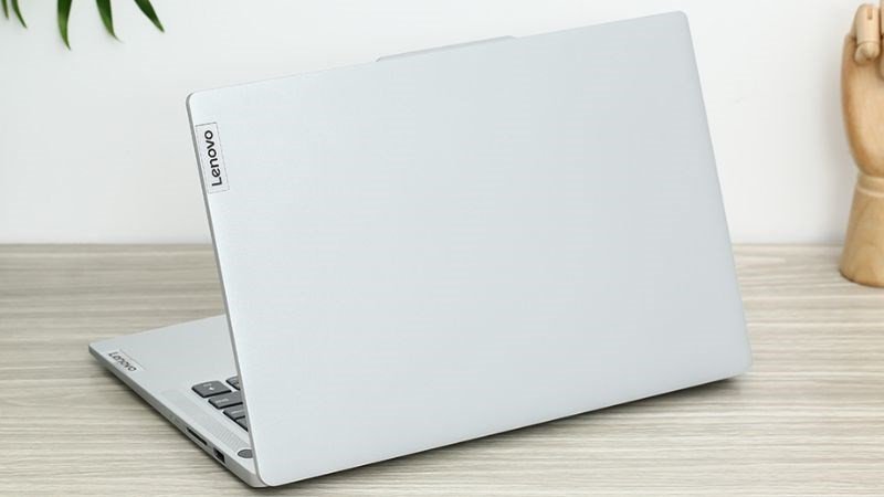 Laptop Lenovo IdeaPad Slim 5 Light R5 7530U với thiết kế mỏng nhẹ, pin trâu