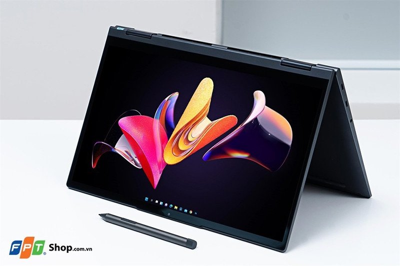 Laptop Lenovo Yoga series màu xám bạc gập 360 độ
