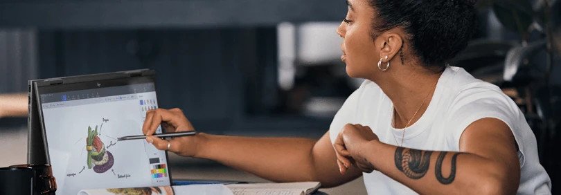 Laptop màn hình cảm ứng HP Envy với thiết kế nhỏ gọn, hiện đại, đáp ứng nhu cầu di động của người dùng.