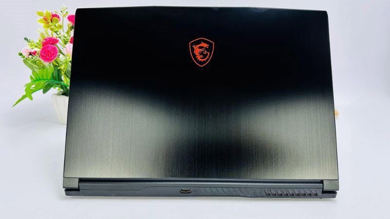 Laptop MSI Gaming GF63 Thin 11SC i5 11400H sở hữu thiết kế mạnh mẽ