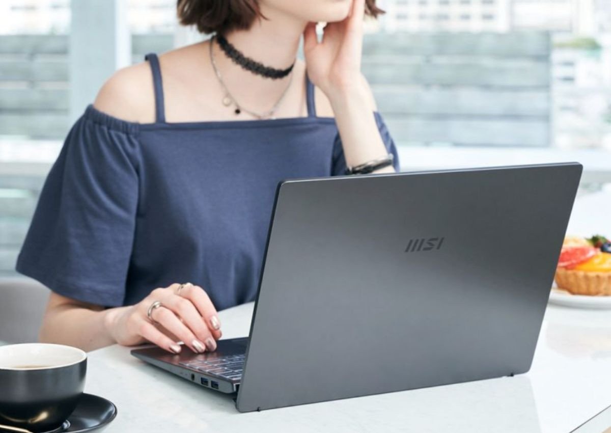 Laptop MSI Modern 15 A11M-1024VN, mẫu máy mỏng nhẹ phù hợp cho thiết kế di động