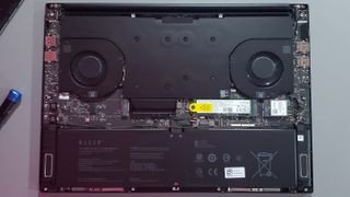 Laptop Razer Blade 16 2025, một lựa chọn cao cấp với GPU RTX 5090 mạnh mẽ.