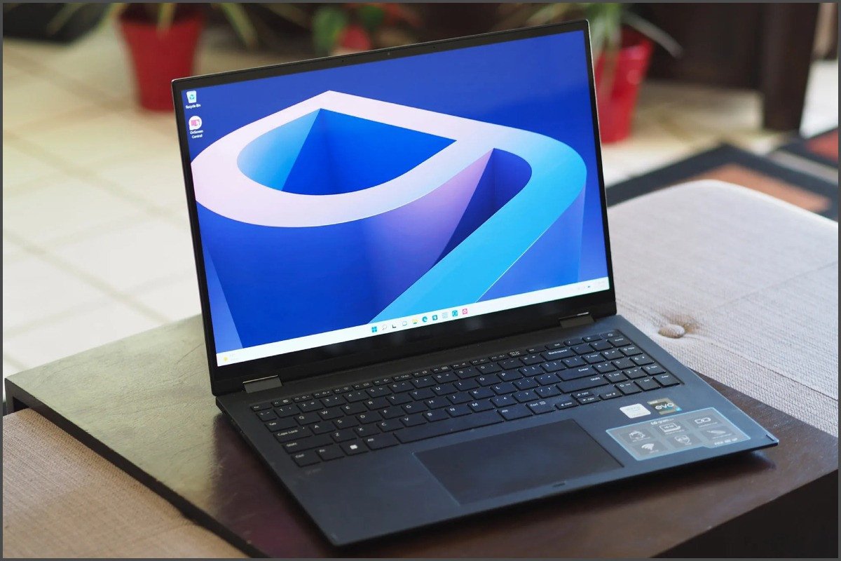 LG Gram 16 (2023) - laptop mỏng nhẹ, pin lâu, phù hợp cho công việc văn phòng và giải trí nhẹ