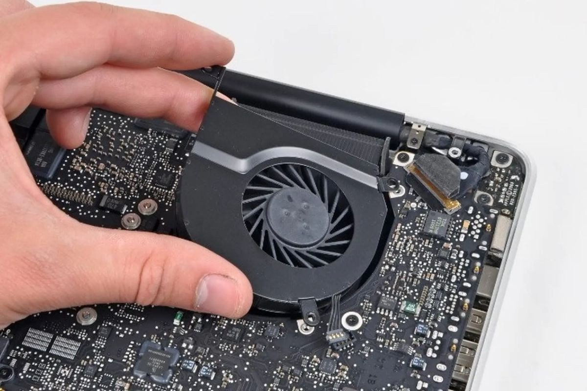 Lợi ích của việc kích hoạt quạt tản nhiệt đúng cách trên ASUS TUF F15