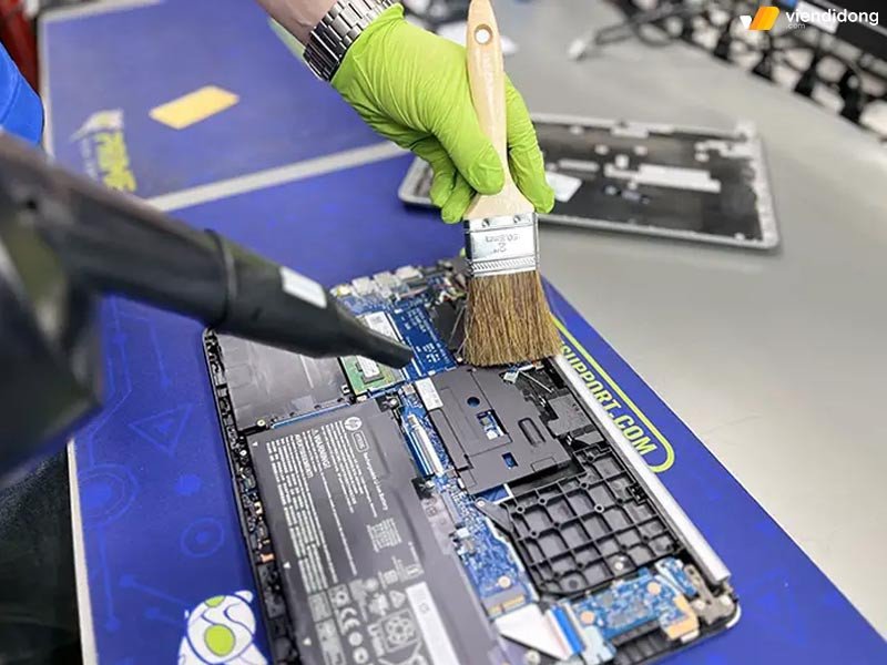 Lợi ích của việc vệ sinh laptop định kỳ giúp máy hoạt động ổn định hơn.