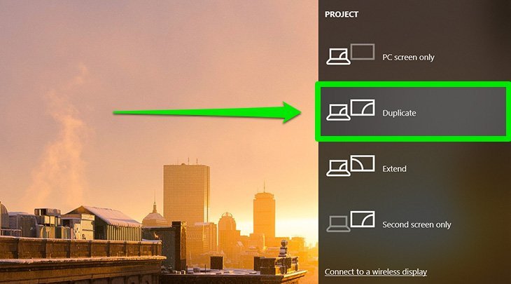 Lựa chọn chế độ 'Duplicate' trong menu phím tắt kết nối laptop với tivi để sao chép màn hình.