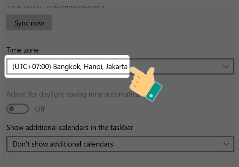 Lựa chọn múi giờ chính xác cho laptop tại mục Time zone.