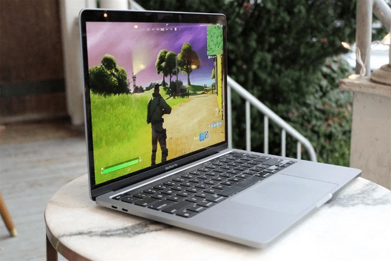 MacBook Pro với màn hình lớn và thiết kế chắc chắn, phù hợp công việc chuyên sâu