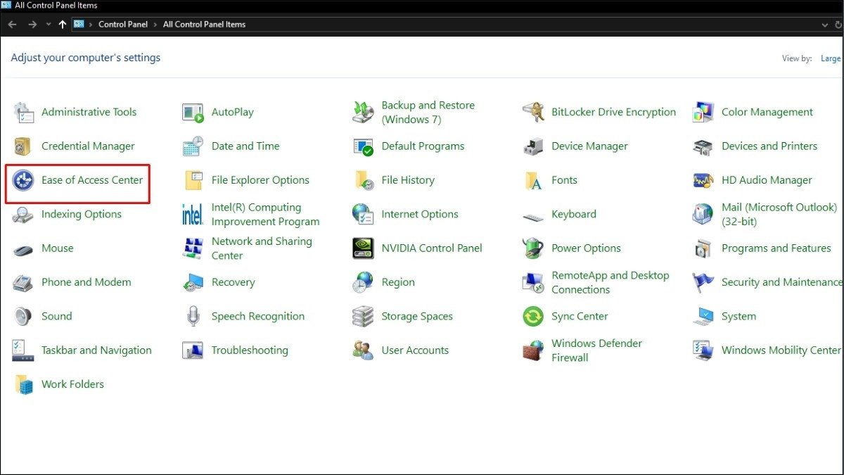 Màn hình Control Panel trên Windows, hiển thị tùy chọn Ease of Access Center để điều chỉnh cài đặt hệ thống.