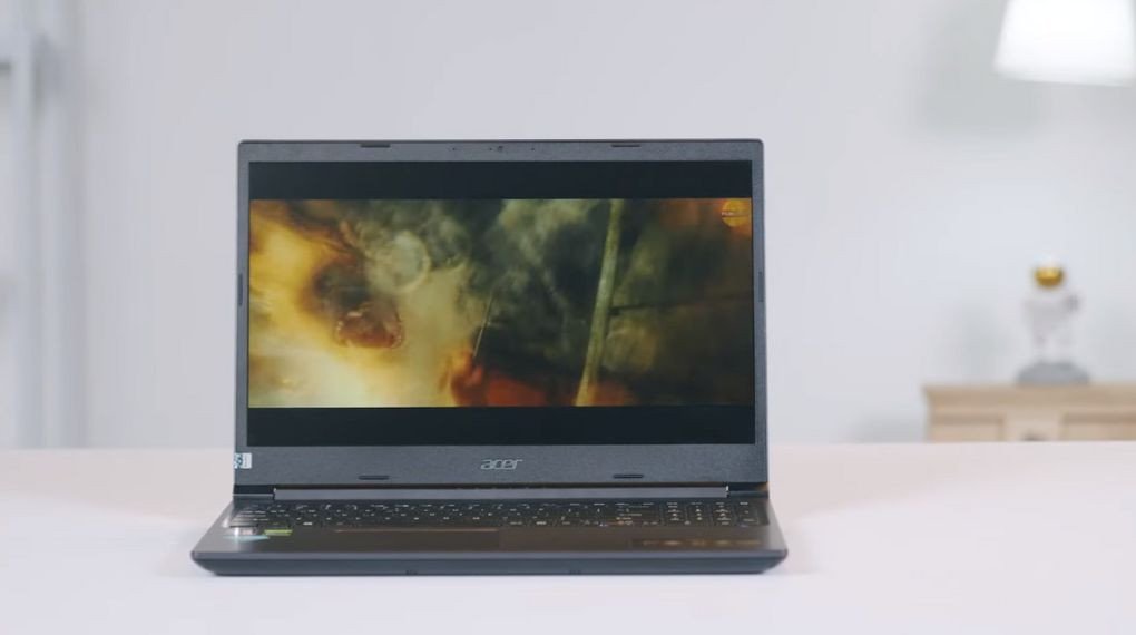 Màn hình Full HD 144Hz của Acer Aspire 7 A715 42G R05G hiển thị sắc nét