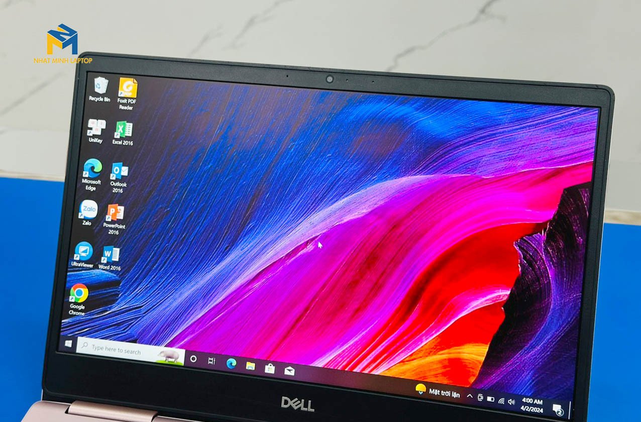 Màn hình Full HD sắc nét của laptop Dell Inspiron 7370