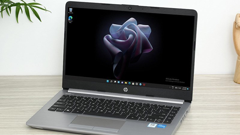 Màn hình laptop 14 inch với công nghệ Anti Glare
