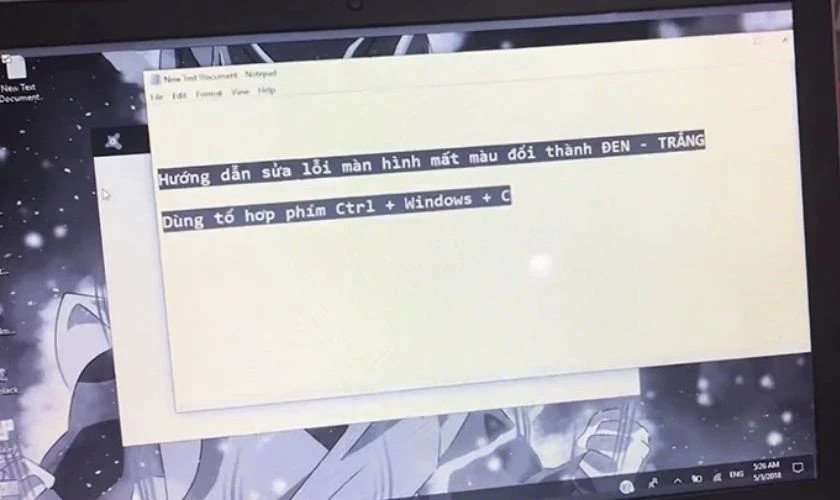 Màn hình laptop chỉ hiển thị một màu hoặc mất đi các dải màu, nguyên nhân có thể do cáp tín hiệu