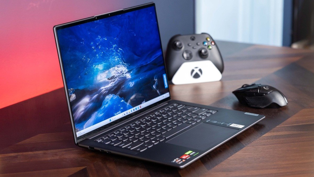 Màn hình laptop chuyên đồ họa 3D cần có độ chính xác màu cao