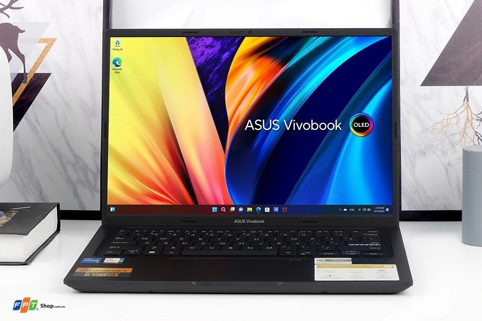 Màn hình OLED sắc nét trên laptop Asus Vivobook A1405VA-KM257W
