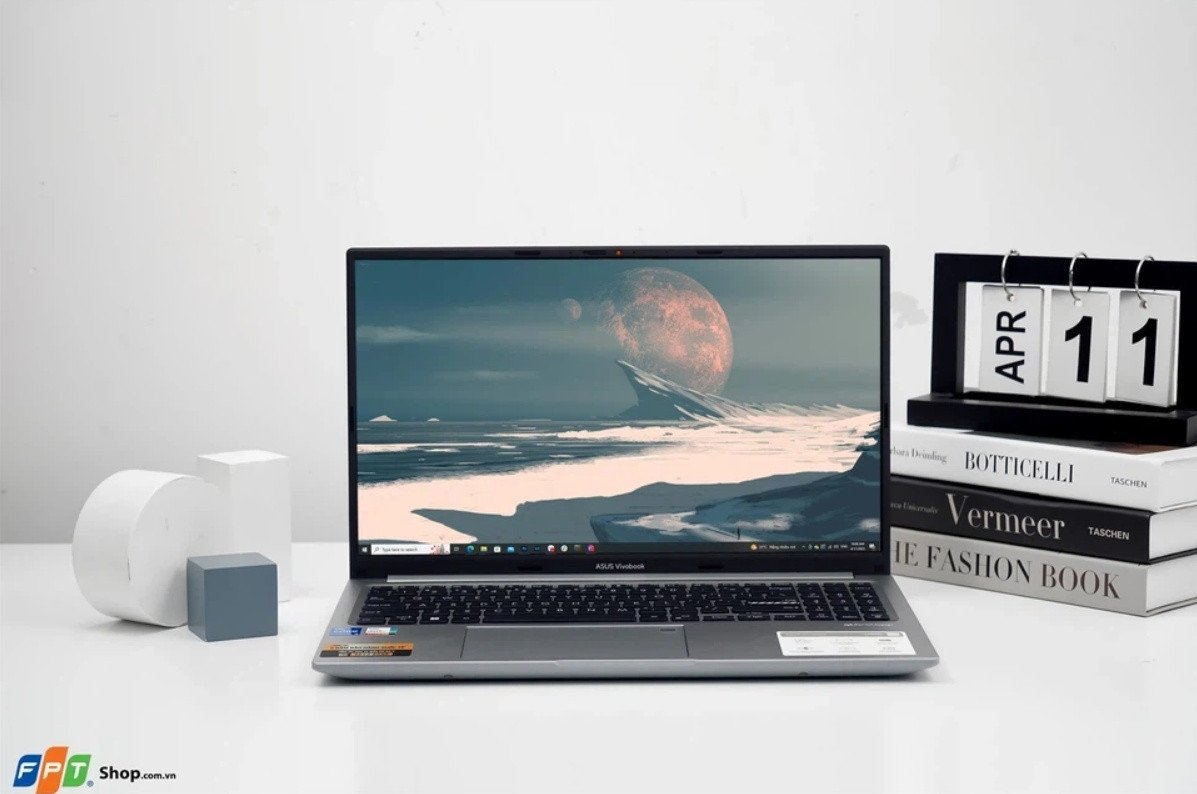 Màn hình OLED trên laptop Asus Vivobook 15.6 inch