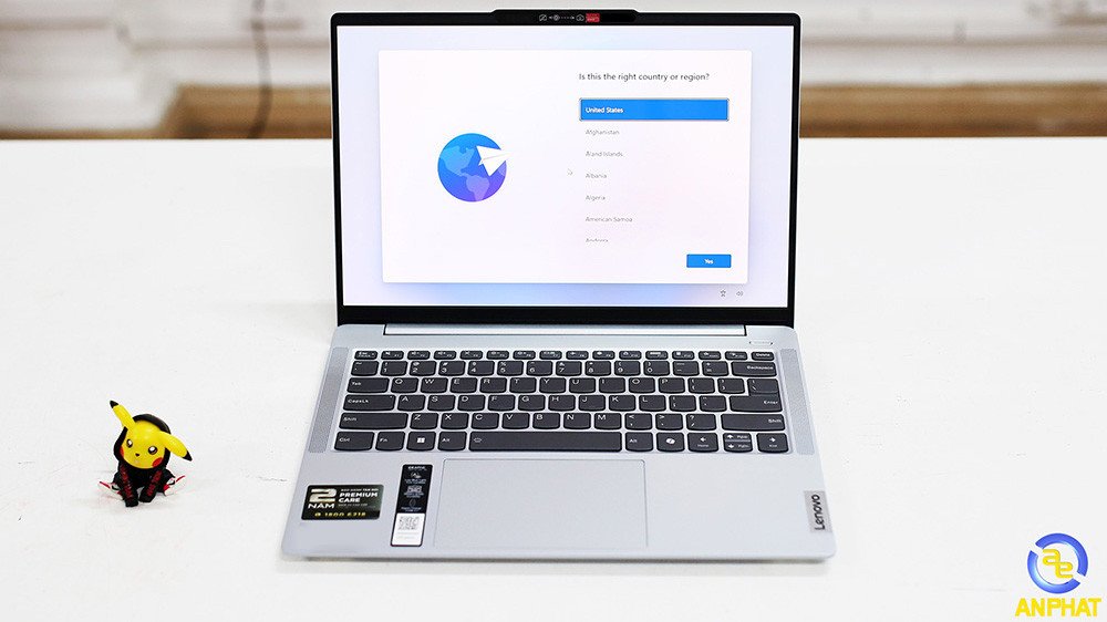 Màn hình OLED WUXGA rực rỡ trên laptop Lenovo IdeaPad Slim 5 14IMH9