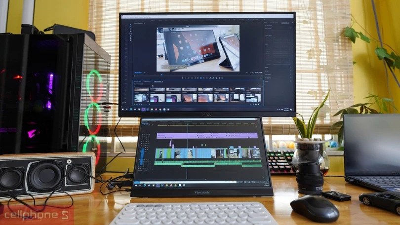 Màn hình phụ di động cho laptop với thiết kế chân đế linh hoạt đang hiển thị nội dung