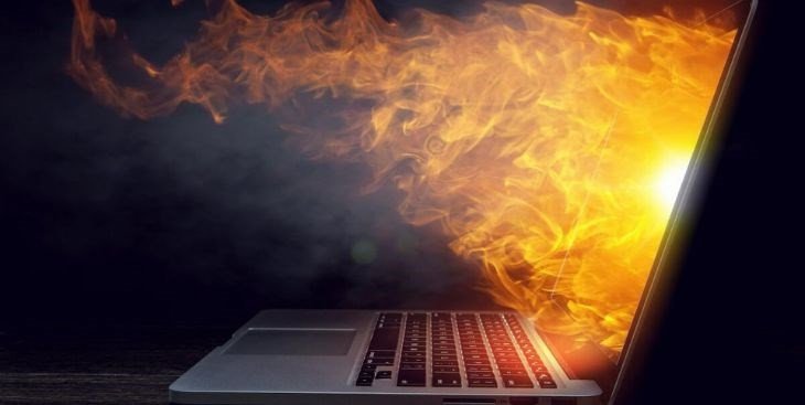 máy tính laptop không lên nguồn do quá nhiệt, quạt tản nhiệt đầy bụi