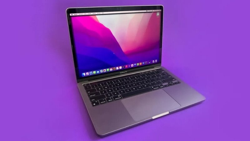 Máy tính xách tay 13.3 inch nhỏ gọn, đại diện cho kích thước màn hình laptop di động và tiện lợi.