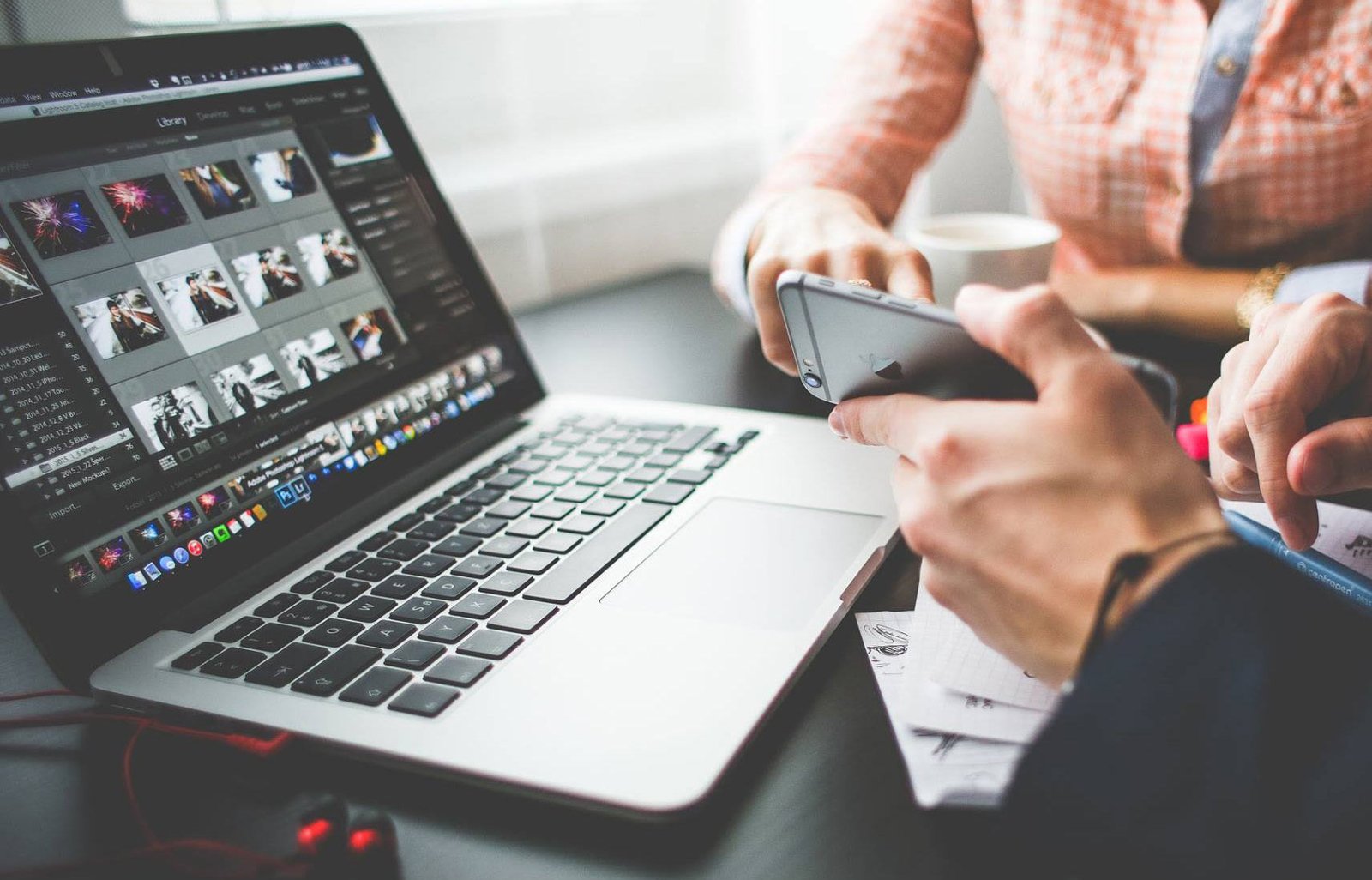 Máy tính xách tay chuyên dụng cho ngành đồ họa và thiết kế sáng tạo