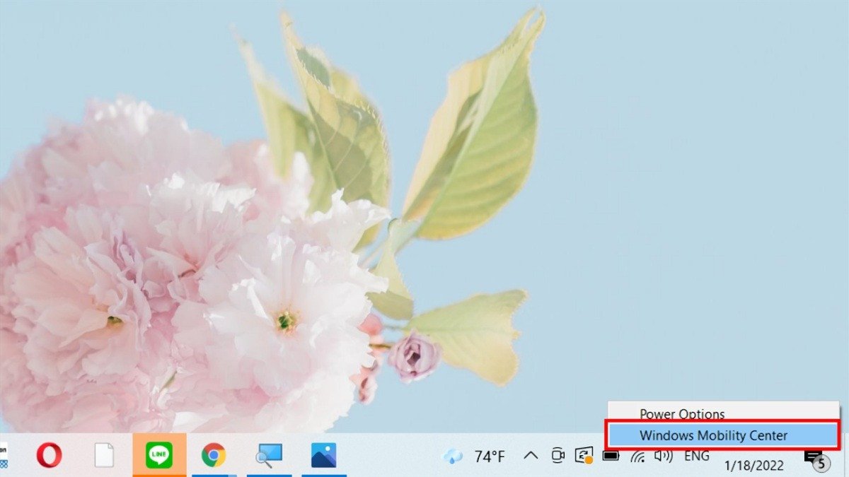 Menu chuột phải tại biểu tượng pin trên laptop Windows, hiển thị tùy chọn Windows Mobility Center để quản lý cài đặt.