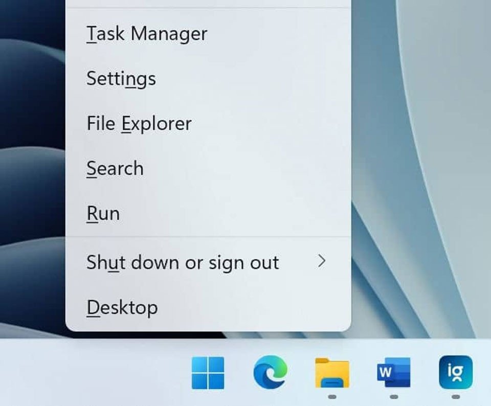 Menu Power User mở ra sau khi nhấn Windows X