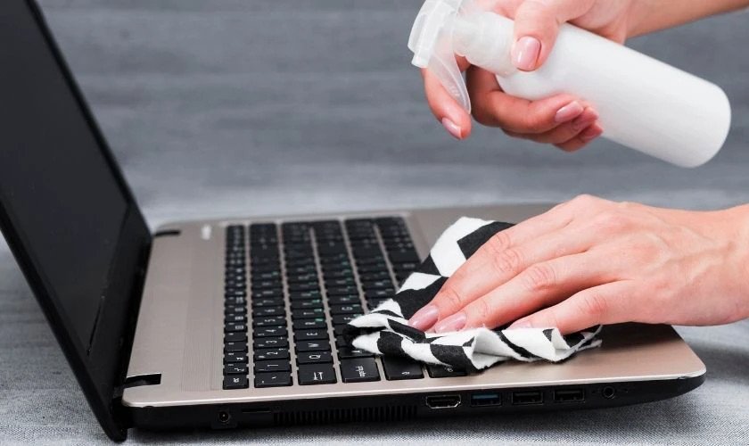 Mẹo phòng ngừa lỗi bàn phím laptop bị kẹt hiệu quả