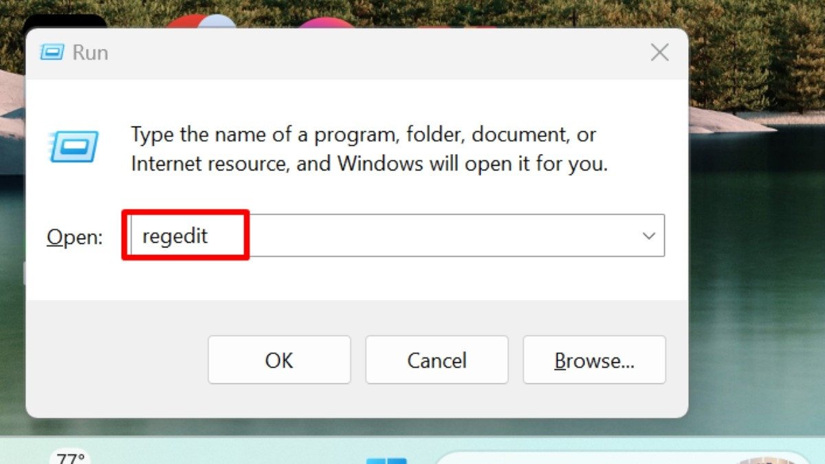 Mở công cụ Registry Editor để chỉnh sửa cài đặt hình nền laptop