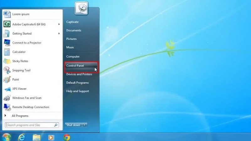 Mở Control Panel từ Start Menu trên Windows 7 để điều chỉnh cài đặt hiển thị