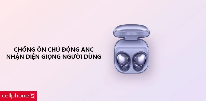 Một chiếc tai nghe Samsung Buds Pro màu đen đang được đặt trên ngón tay, minh họa chế độ chống ồn ANC với biểu tượng sóng âm