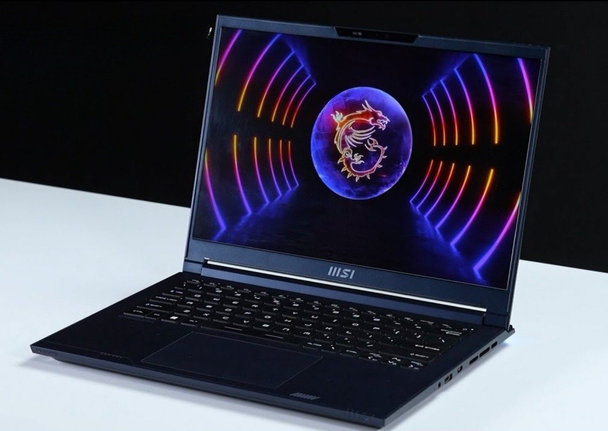 MSI Stealth 15 Studio A13V cung cấp hiệu năng mạnh mẽ cho gaming và công việc sáng tạo.