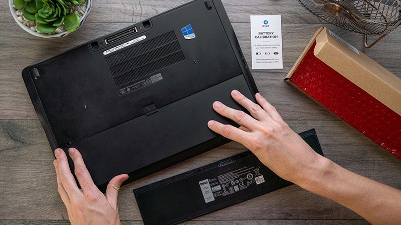 Mua pin laptop linh kiện thay thế