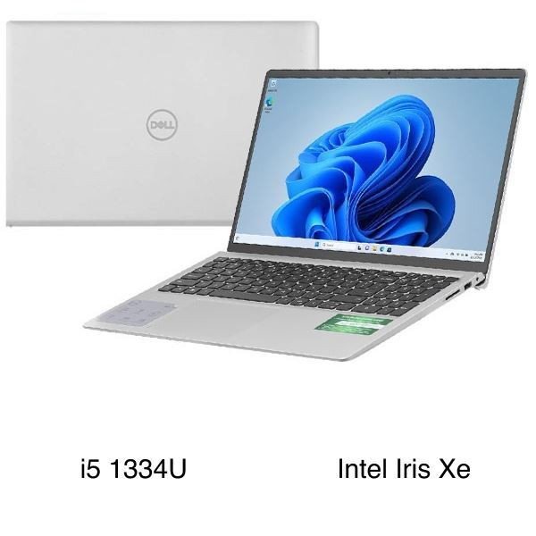Người dùng đang vừa sạc vừa sử dụng laptop Dell với màn hình hiển thị hoạt động