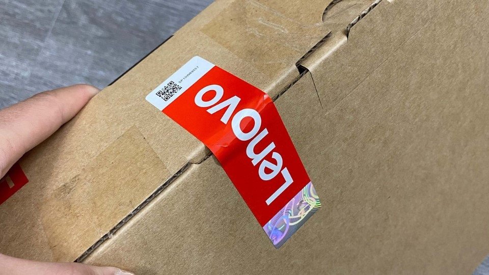 Nhận diện máy tính xách tay nguyên niêm phong