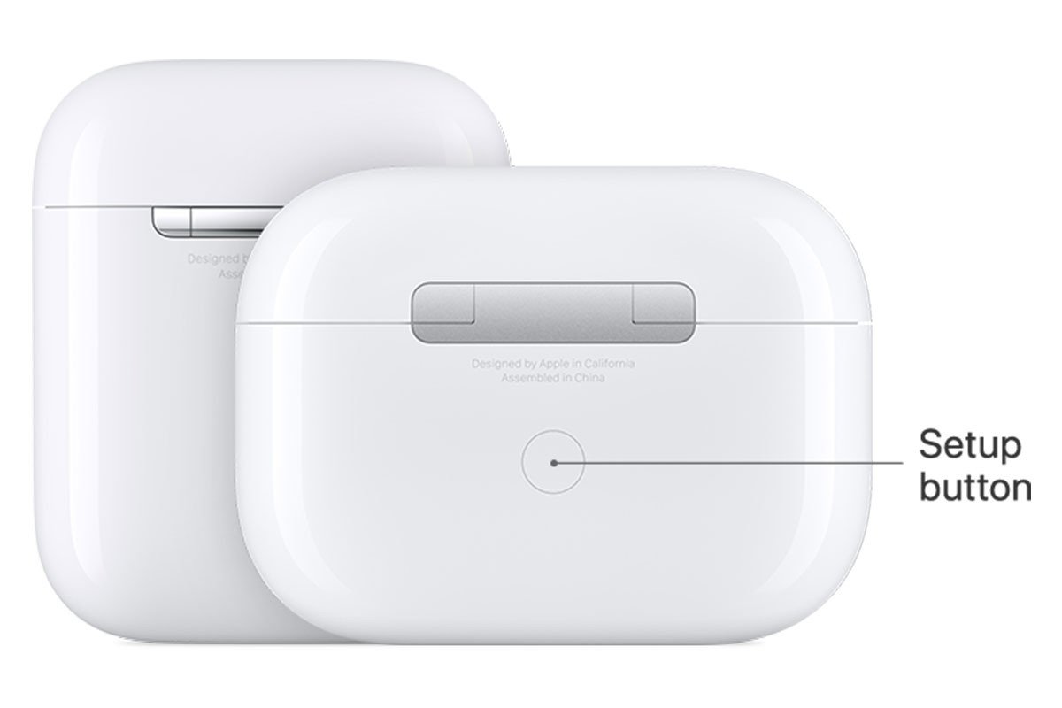 Nhấn giữ nút sau hộp sạc để reset AirPod khi một bên tai nghe không kết nối được