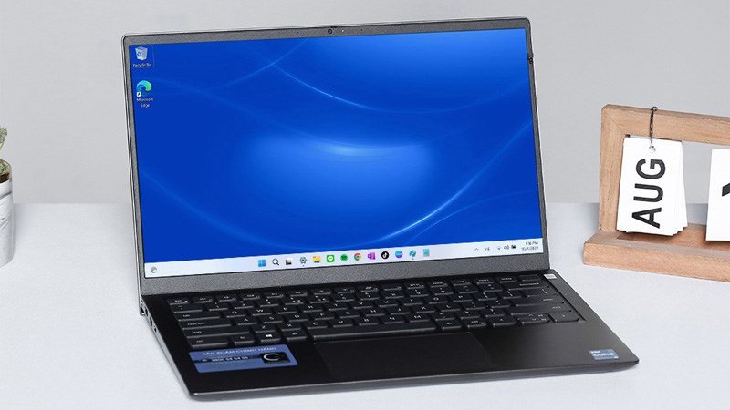 Nhiều mẫu laptop chạy hệ điều hành Windows với thiết kế và mức giá khác nhau