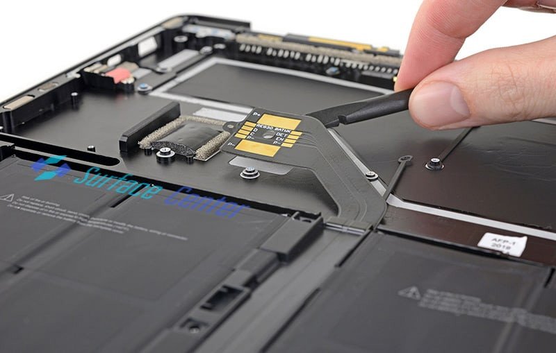 Những lưu ý quan trọng khi thay pin Surface Laptop 3