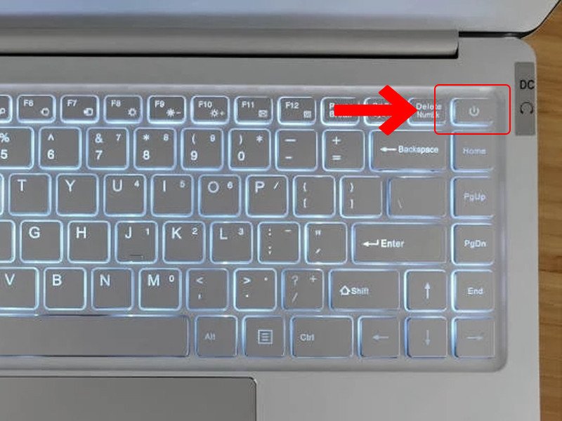 Nút nguồn trên laptop là cách cuối cùng để thoát ra màn hình chính